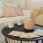 Stylish Modern Maisonette بيت للعطل أرغوستولي