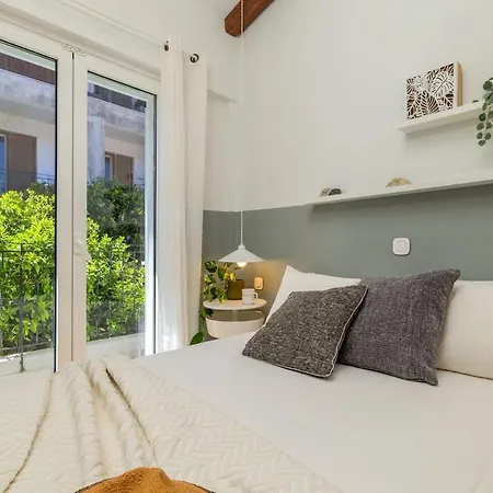 Stylish Modern Maisonette * ארגוסטולי