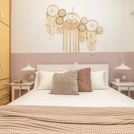 Stylish Modern Maisonette أرغوستولي