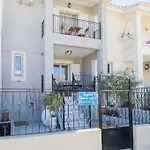 Stylish Modern Maisonette Holiday home *