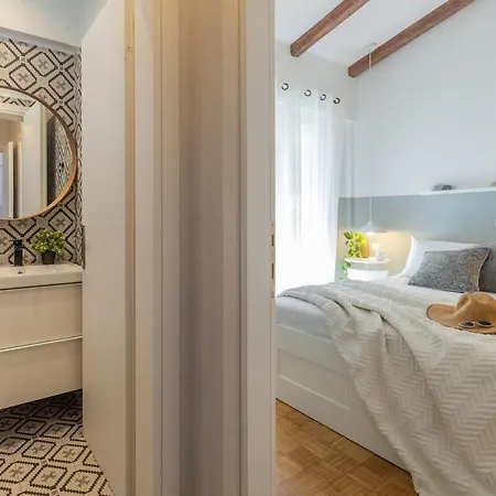 Stylish Modern Maisonette Holiday home