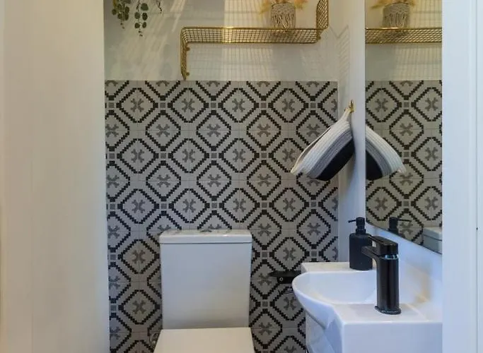 Stylish Modern Maisonette